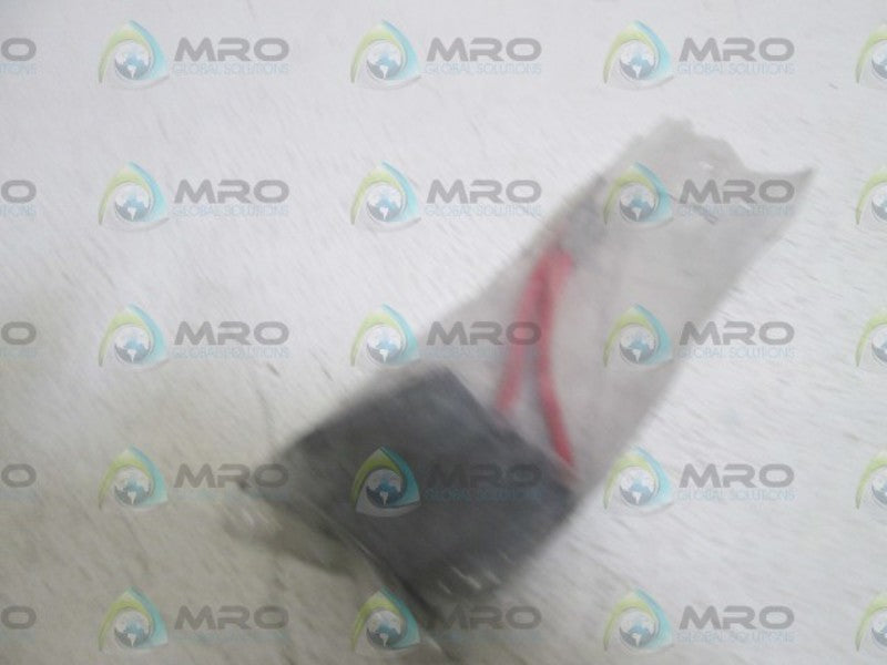 LOT OF 2 HELWIG CARBON BRUSH 14-873711 NSNP IN BAG