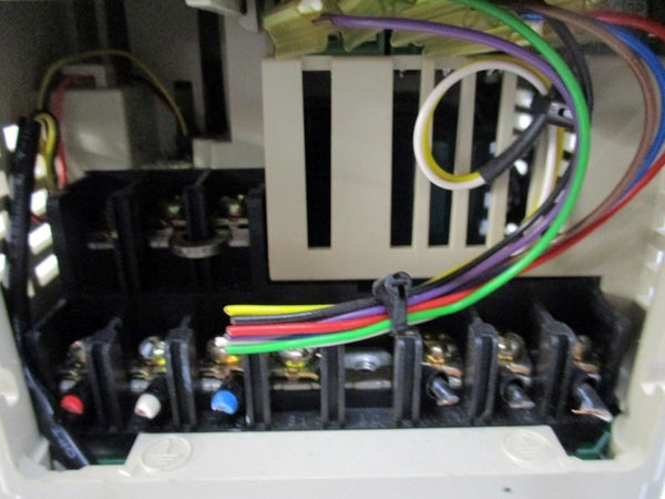 YASKAWA CIMR-V7AC41P5  UNMP