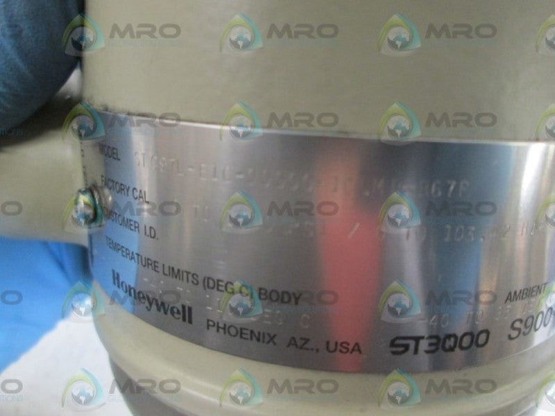 HONEYWELL TRANSMITTER STG97L-E1G-00000-1C.MB-B67P UNMP