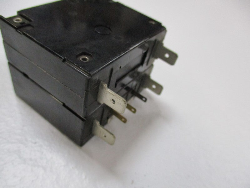 FUJI ELECTRIC CP32E/3W CIRCUIT BREAKER 3A 250VAC  NSNP