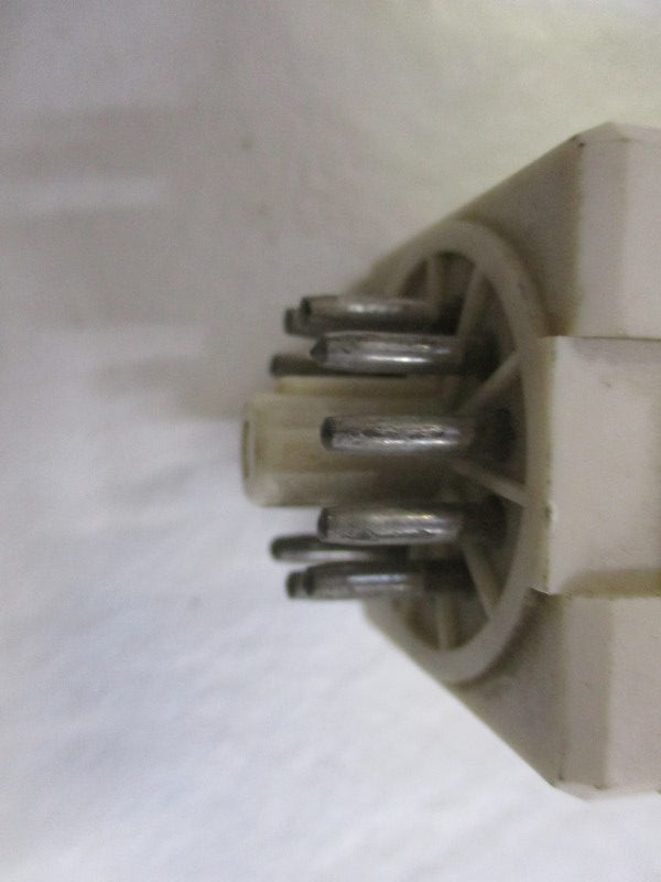 IDEC RR3PA-U RELAY 24VAC  UNMP