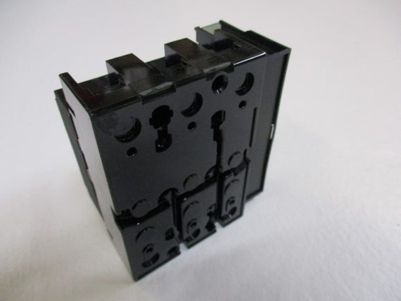 MITSUBISHI NF30-CS CIRCUIT BREAKER 10A 220VAC  NSNP