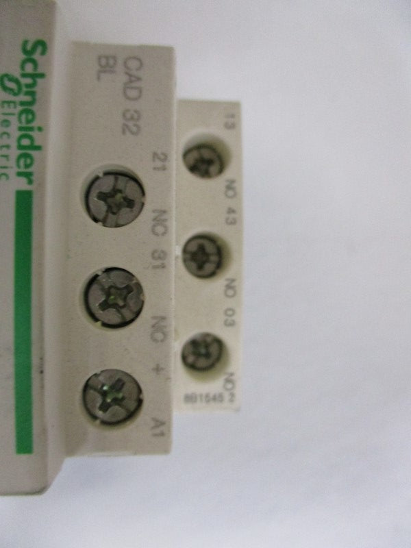 SCHNEIDER CAD32BL (MISSING ACCESSORIES)   NSNP