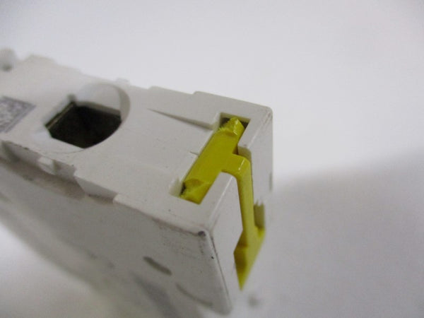 SCHNEIDER A9F44104 CIRCUIT BREAKER 4A 240/415V (AS PICTURED)  NSNP