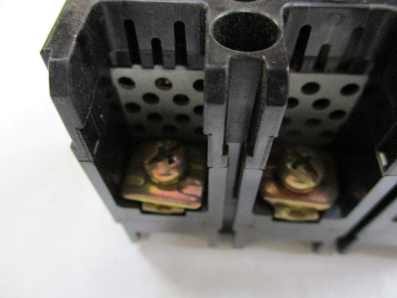 FUJI ELECTRIC SA33B BB3ASB-005 CIRCUIT BREAKER 5A 220VAC  UNMP