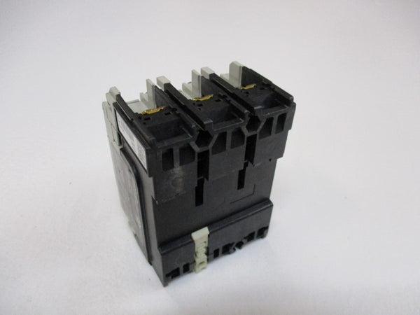 FUJI ELECTRIC SA33C-CE CIRCUIT BREAKER 30A 220VAC  NSNP