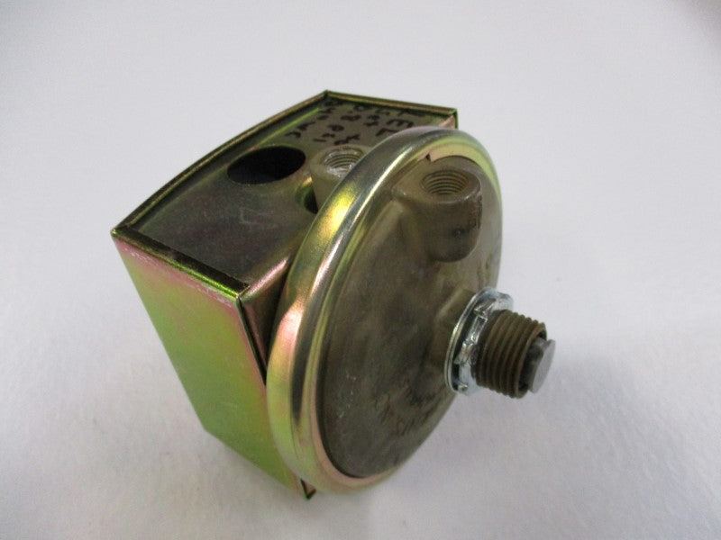DWYER 1823-80 (0.8PSI) UNMP