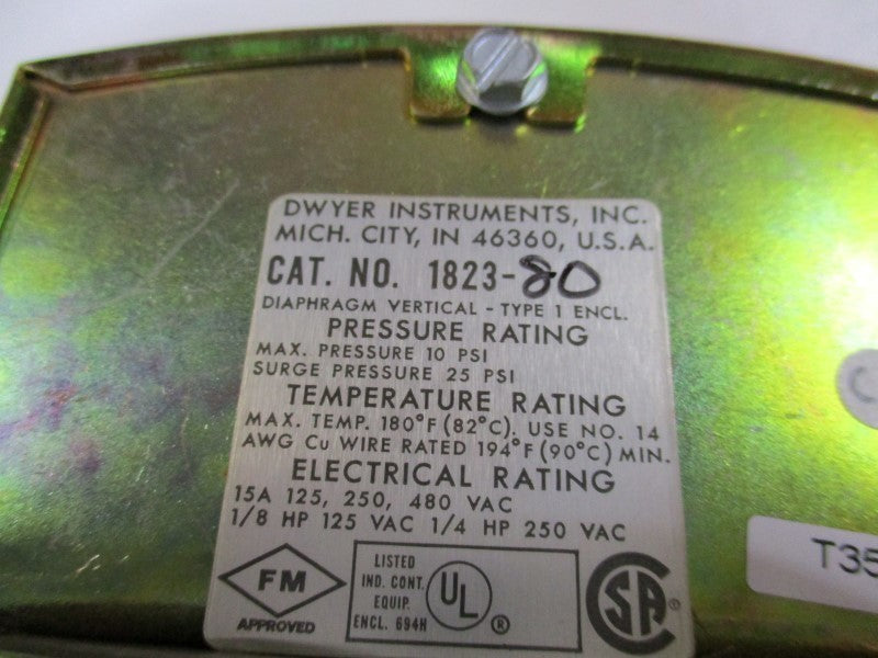 DWYER 1823-80 (0.8PSI) UNMP
