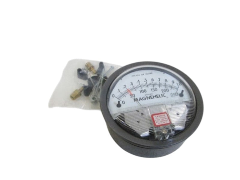 DWYER 2001DC PRESSURE GAUGE  NSNP