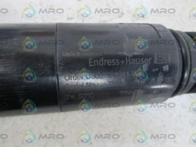 ENDRESS+HAUSER CUS41-W4 OXYGEN SENSOR (AS PICTURED)  NSNP