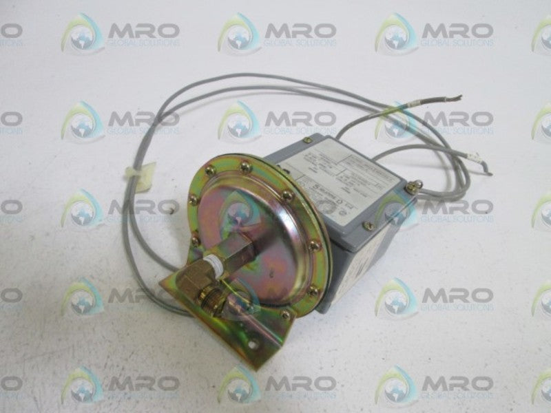 SQUARE D 10IN-HG 9016-GAW-1 UNMP