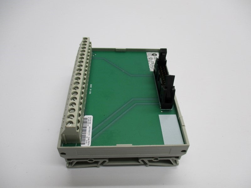 ALLEN BRADLEY 1492-IFM20F SER. B 0-265VAC NSNP