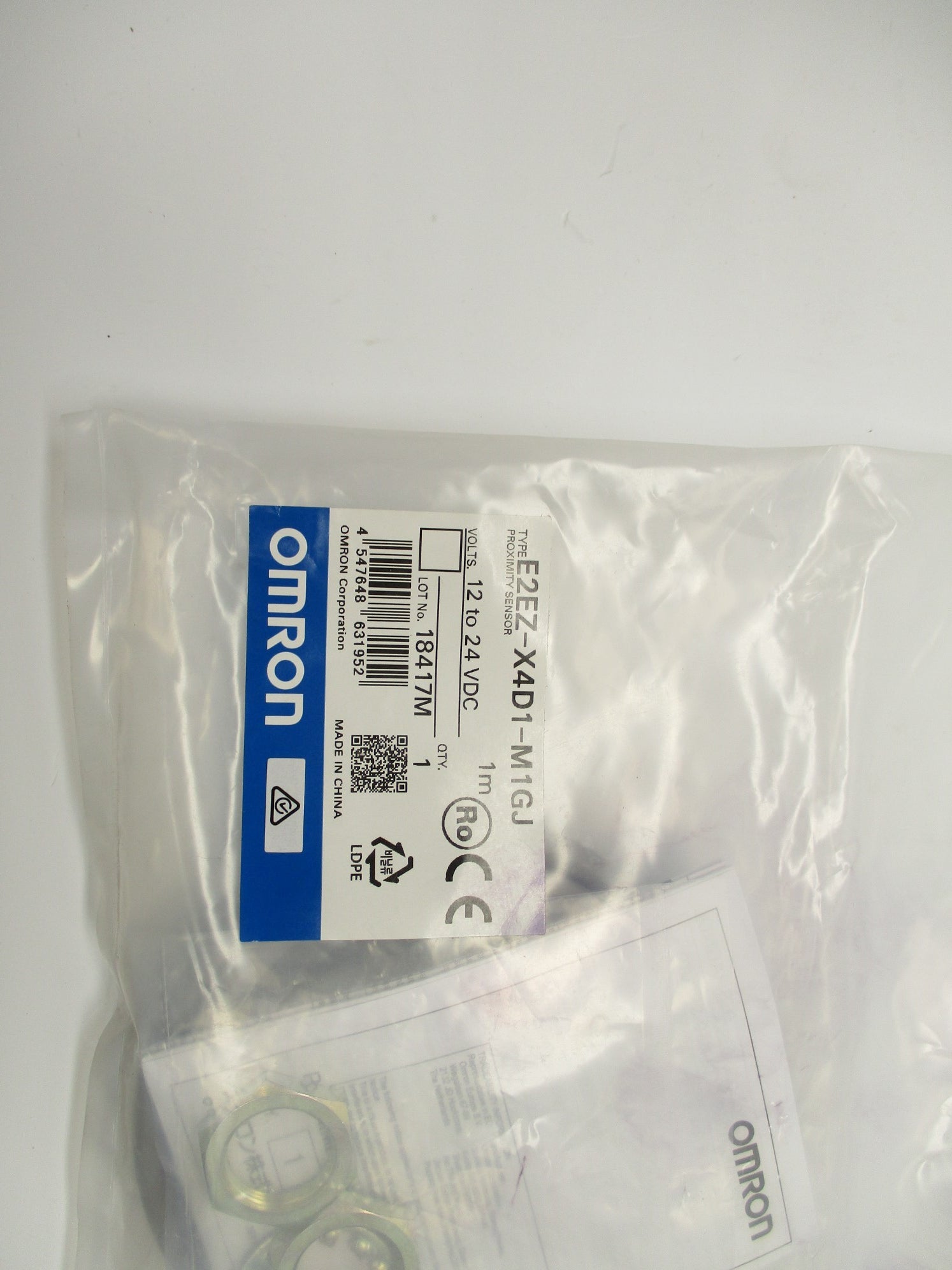 OMRON E2EZ-X4D1-M1GJ NSMP