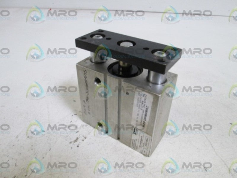 PARKER PNEUMATIC THRUSTER P5T-J050DHSN075 UNMP