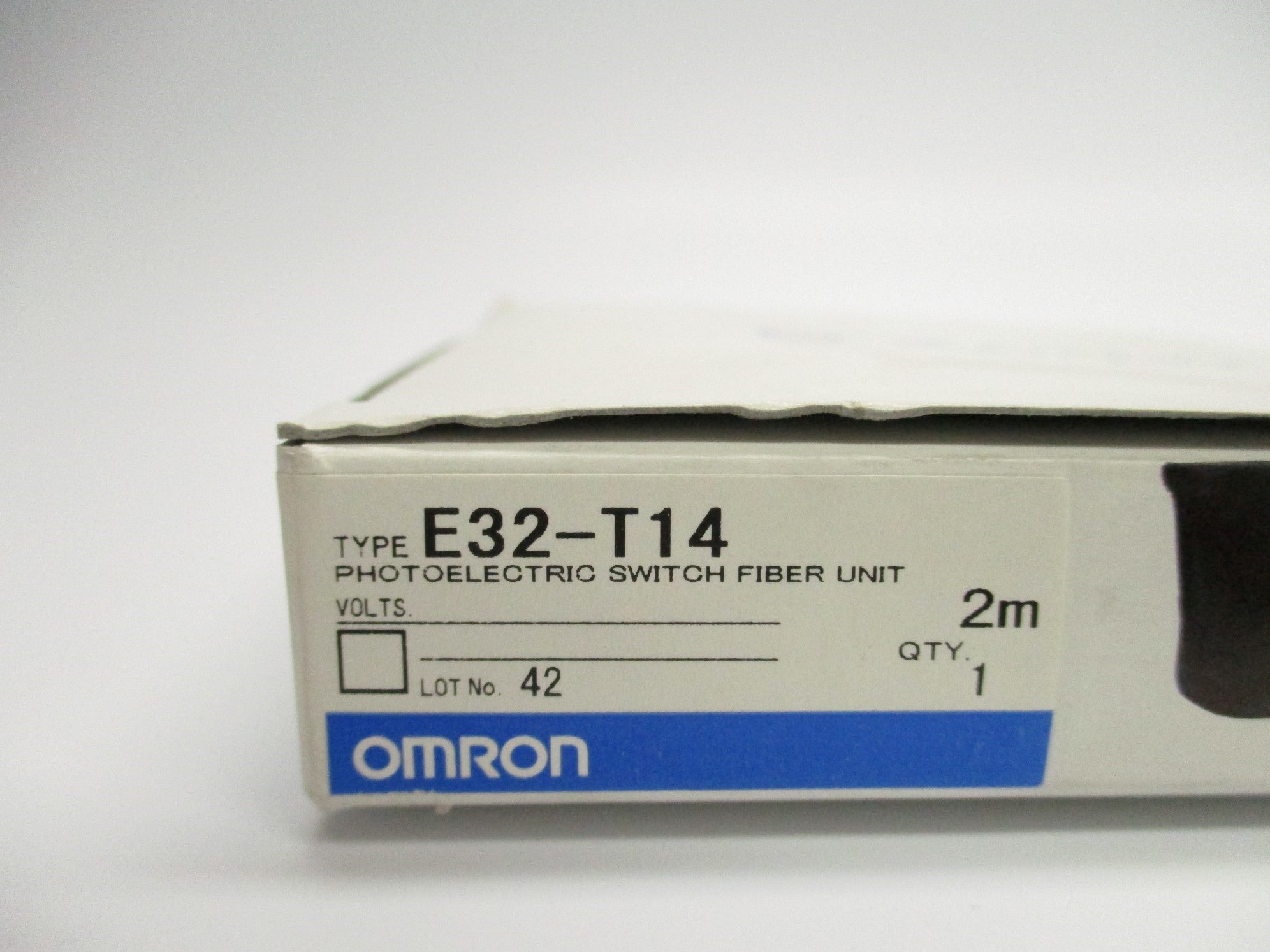 OMRON E32-T14 2M NSMP