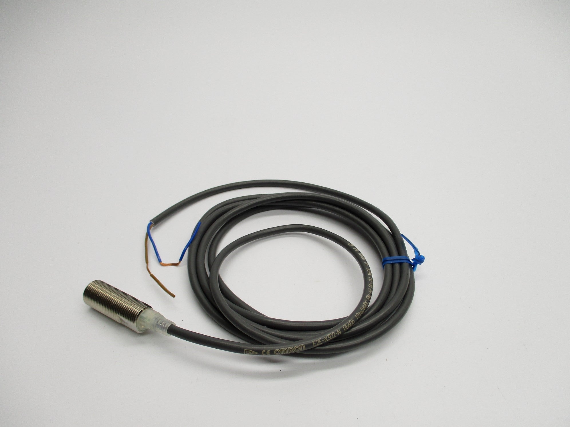 OMRON E2E-X3D2-N 12-24VDC NSNP