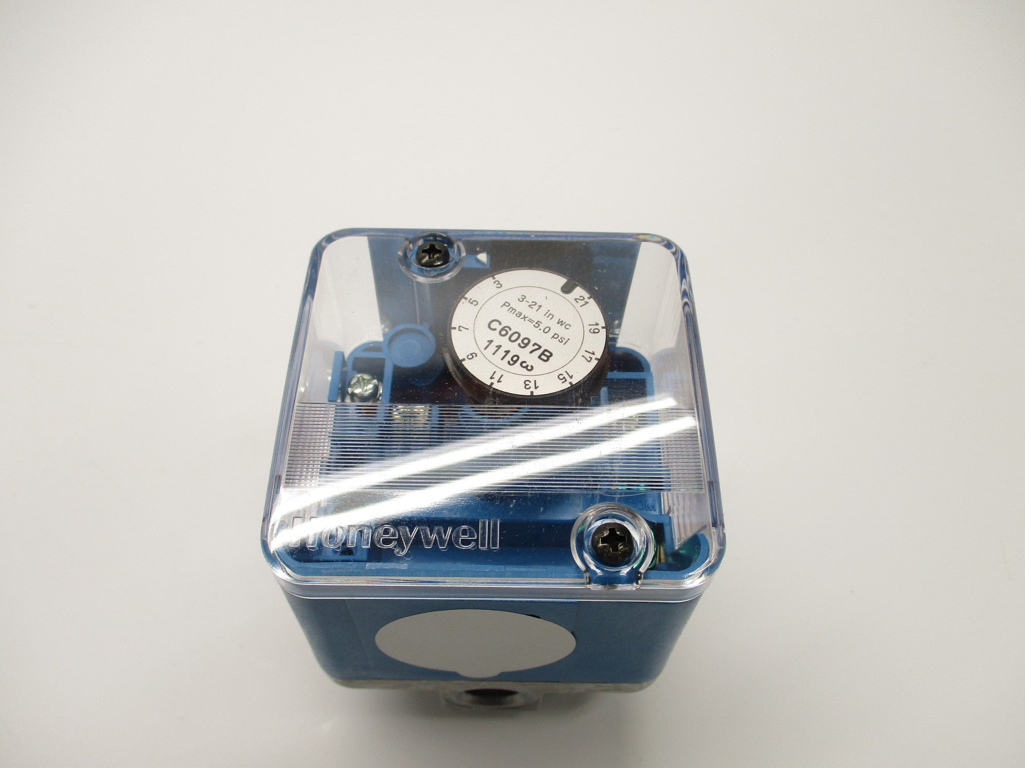 HONEYWELL C6097B1119 120-240VAC 5.0A 5PSI 1/4" NSMP