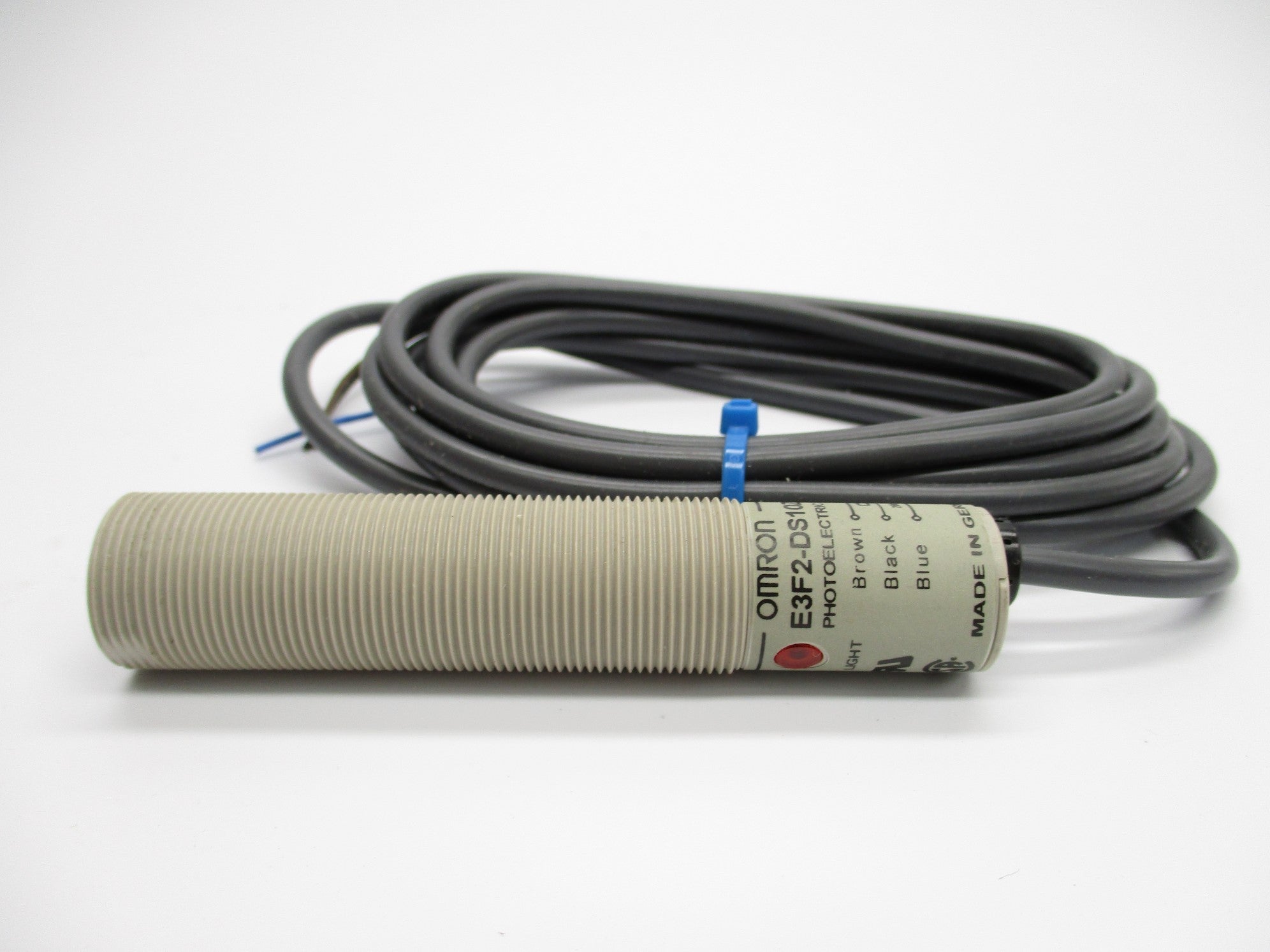 OMRON E3F2-DS10Z1-N 24-240VAC 2M NSMP