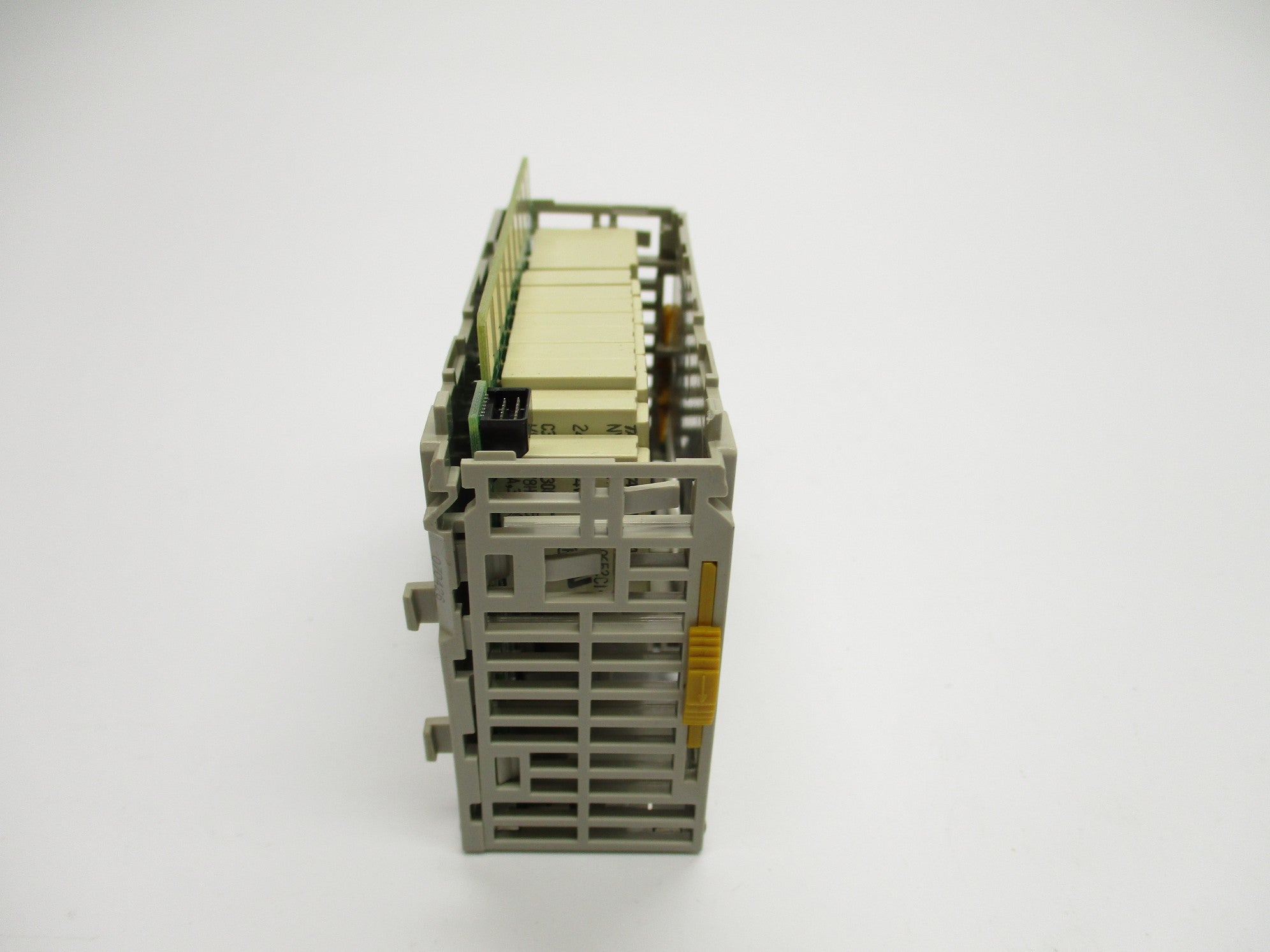 OMRON CJ1W-OC211 (AS PICTURED) NSNP