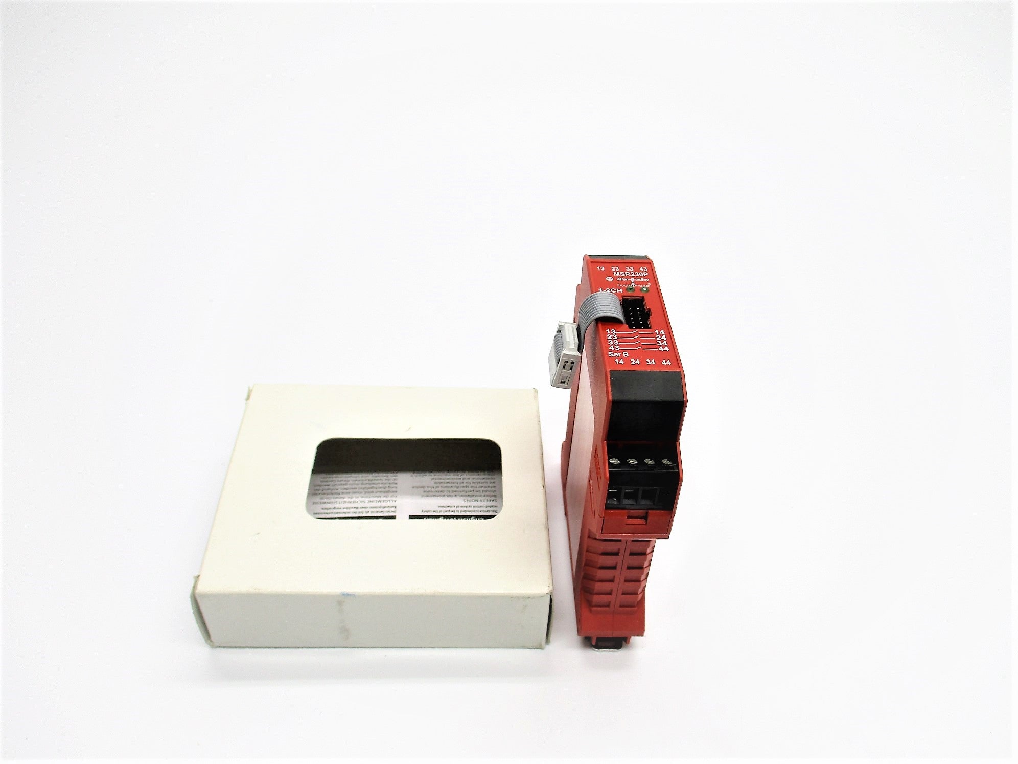 ALLEN BRADLEY 440R-H23180 SER. B 24VDC 2.5A (WH) NSMP