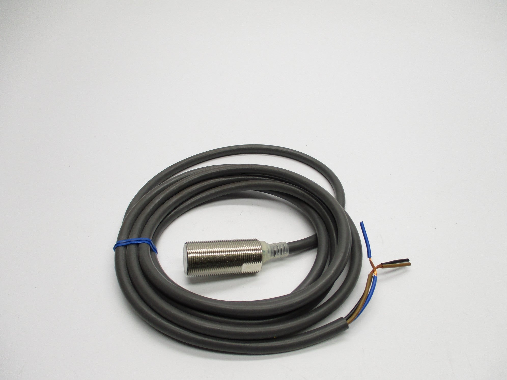 OMRON E2E-X5E1 12-24VDC NSNP
