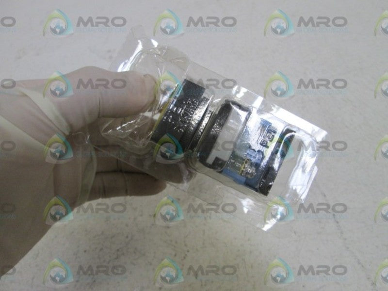 FUJI ELECTRIC PUSHBUTTON (YELLOW) AR22F0M-10E3Y ORIGINAL PACKAGE