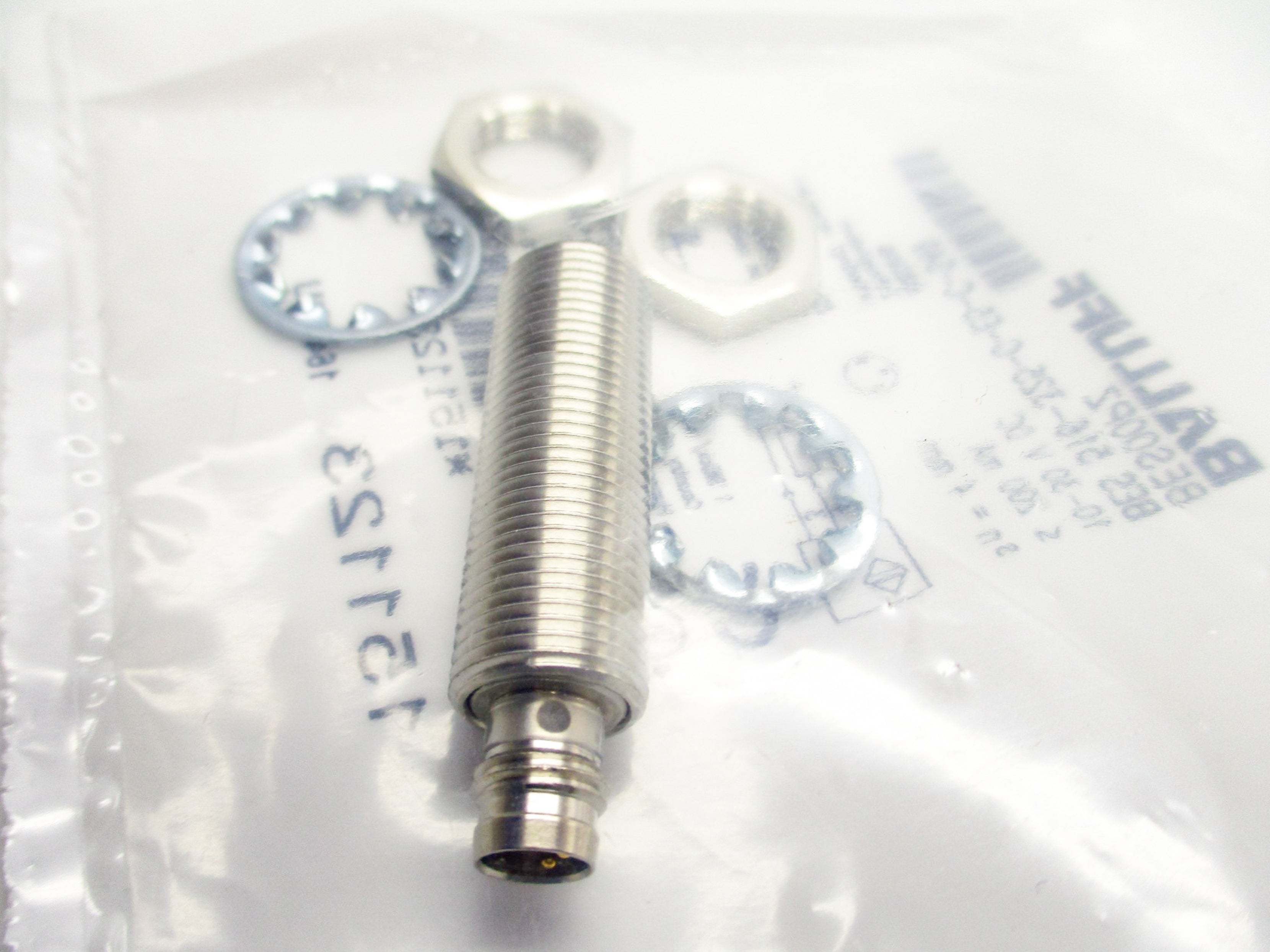 BALLUFF BES516-325-G-E5-C-S49 BES00PZ 10-30VDC NSMP