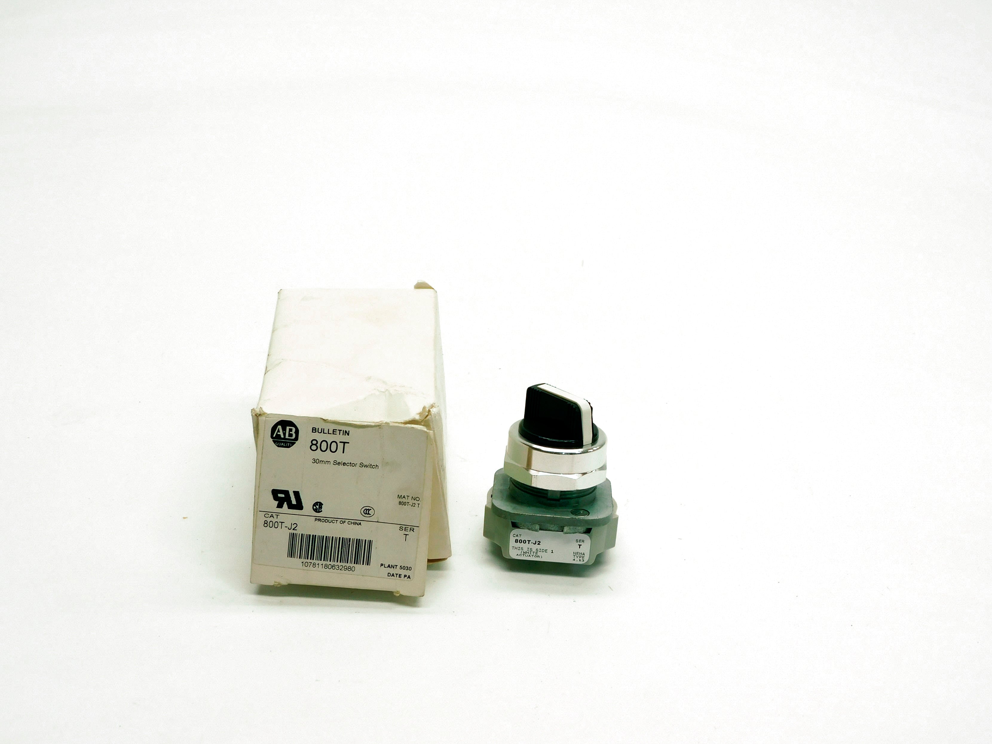 ALLEN BRADLEY 800T-J2 SER. T (WH) NSMP