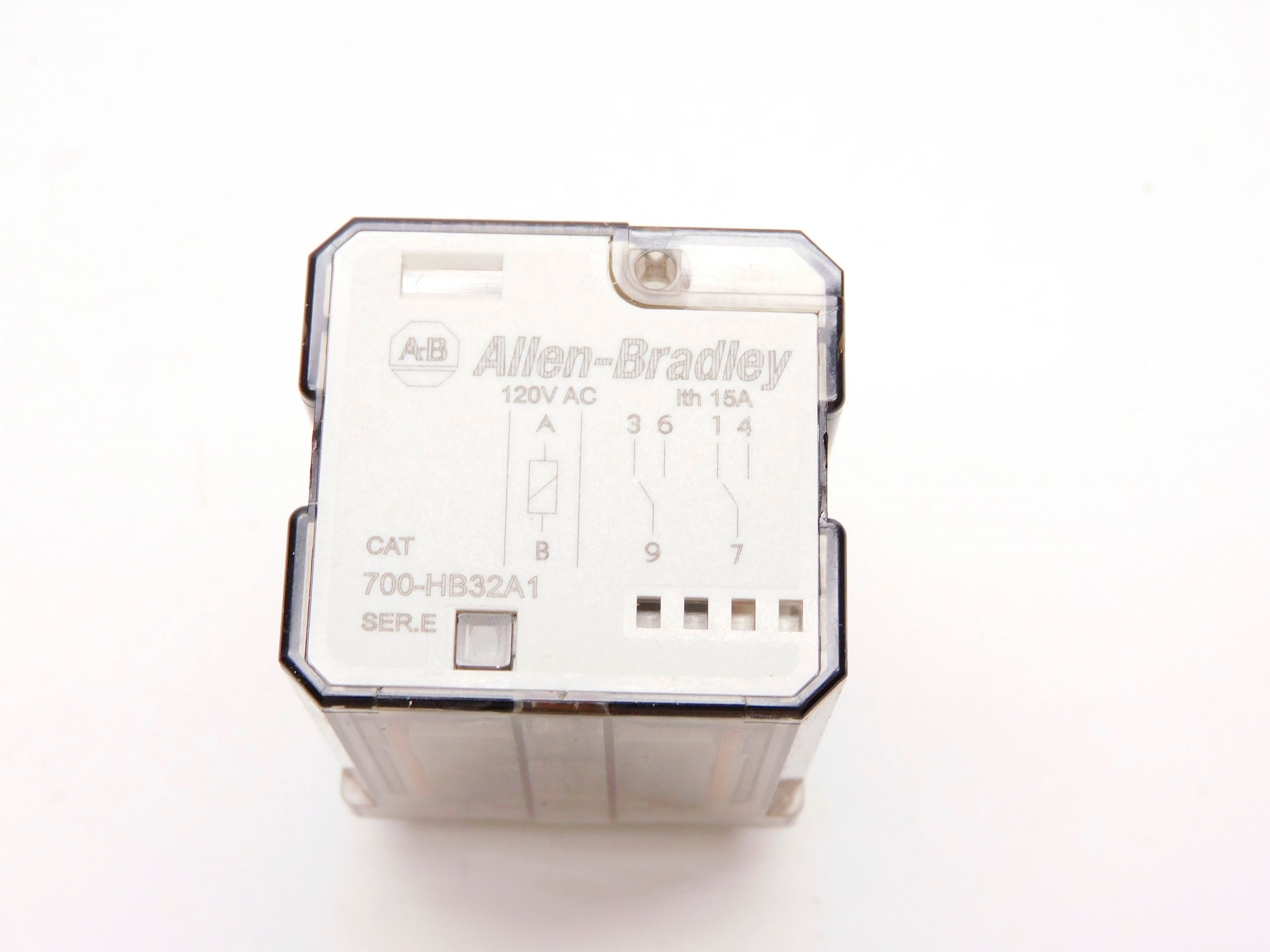 ALLEN BRADLEY 700-HB32A1 SER. E 120VAC 15A (WH) NSMP
