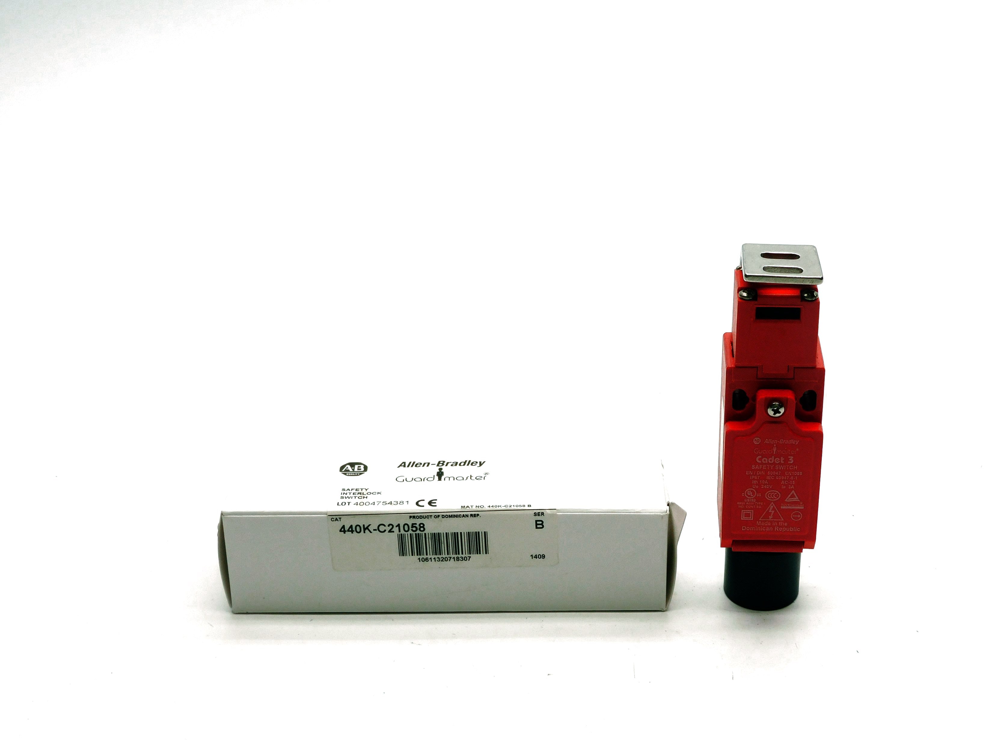 INDUSTRIAL SPARE PART 440K-C21058 SER. B 240V 3A (WH) NSMP
