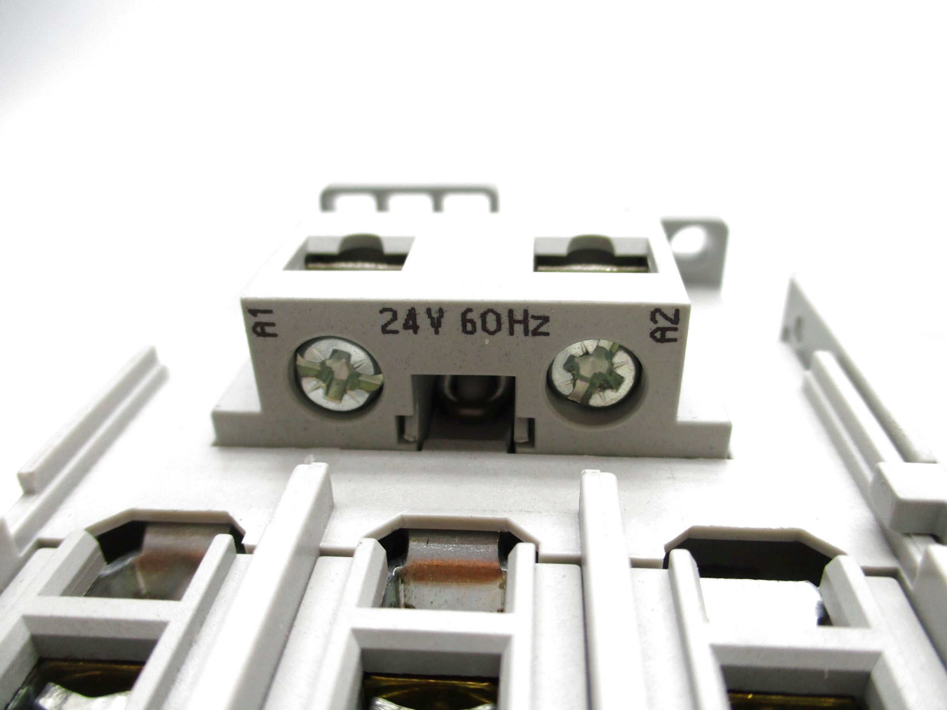 INDUSTRIAL SPARE PART 100-C43J10 SER. A 24V (BR/WH) NSMP