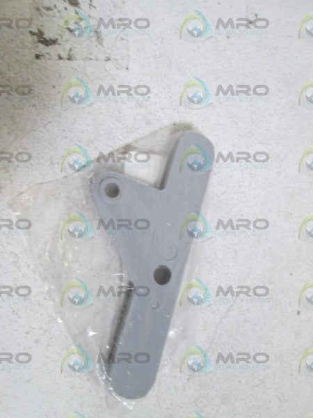 MCQUAY DMPR END PLUG PLASTIC 041003508 NSNP IN BAG