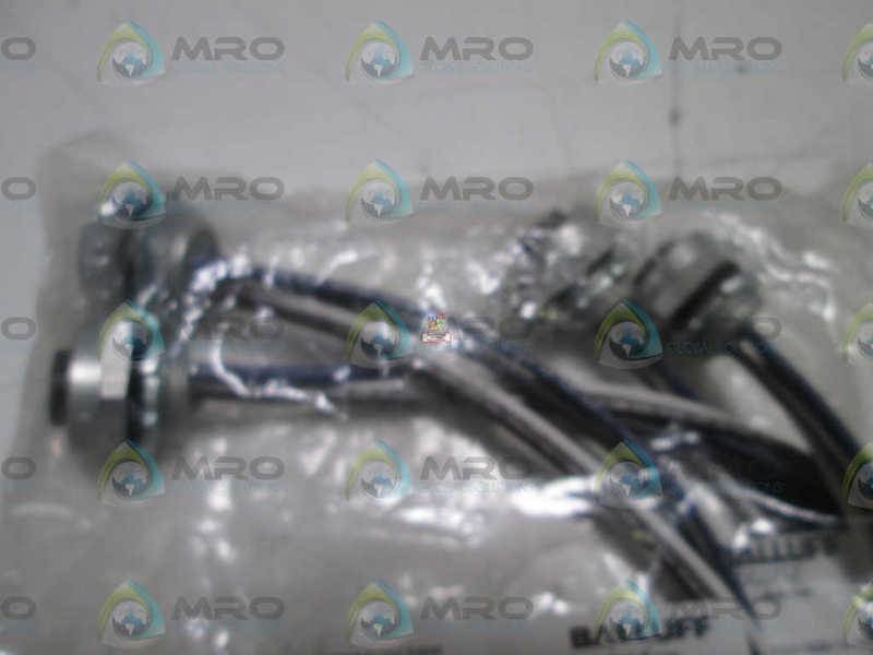 LOT OF 4 BALLUFF CONNECTOR BCC071Z NSNP IN BAG