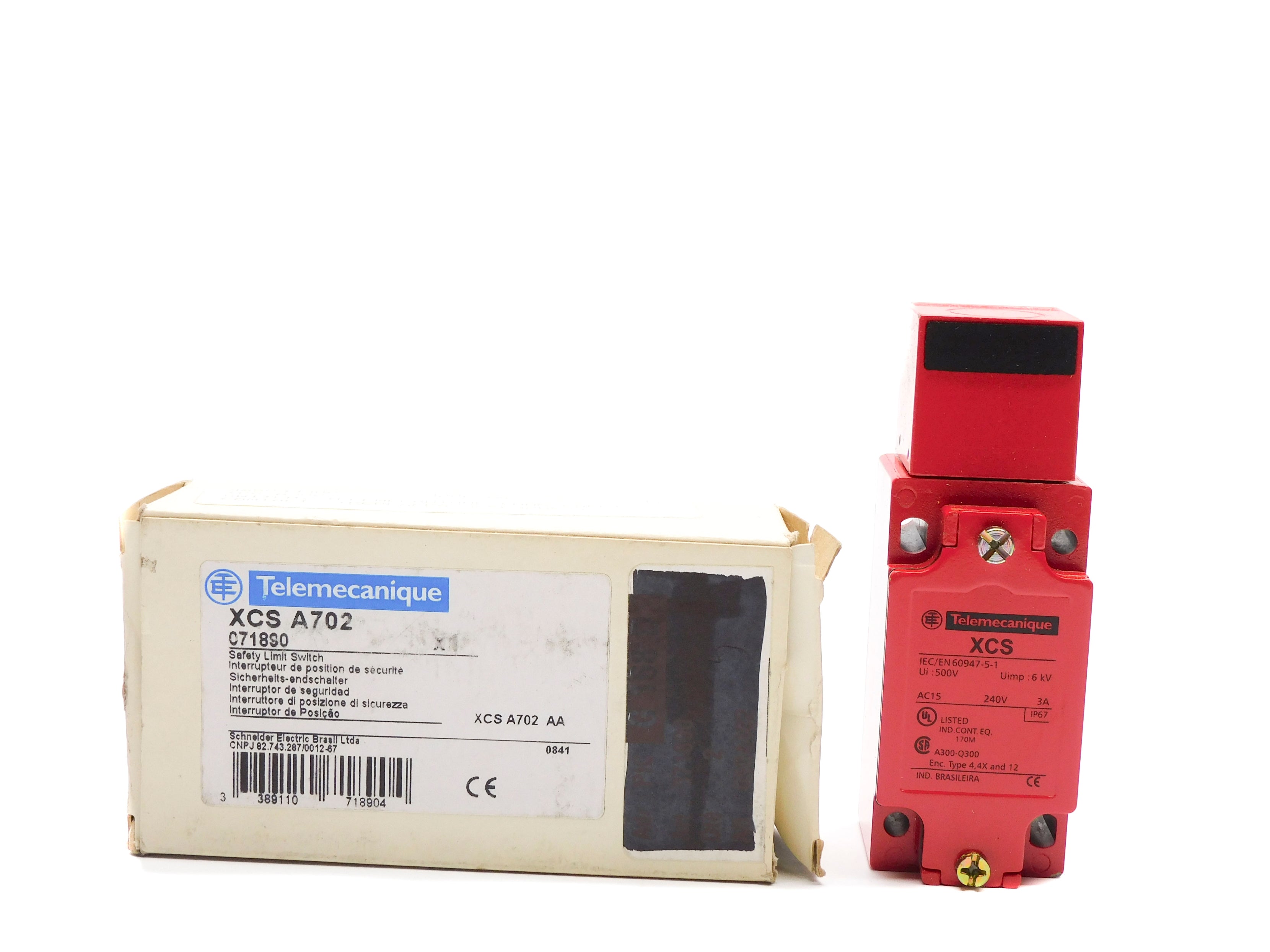 TELEMECANIQUE XCSA702 240V 3A NSMP