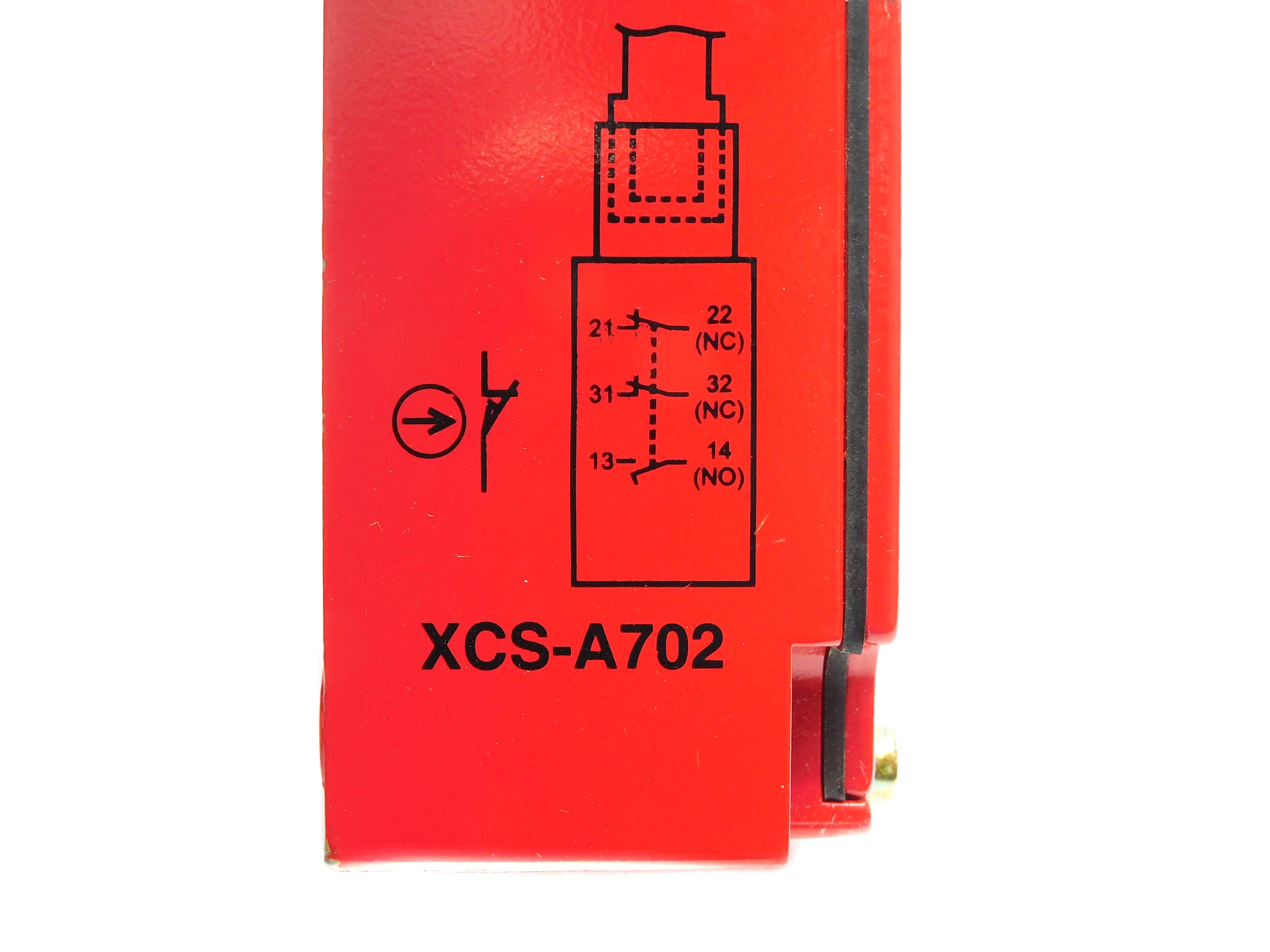 TELEMECANIQUE XCSA702 240V 3A NSMP