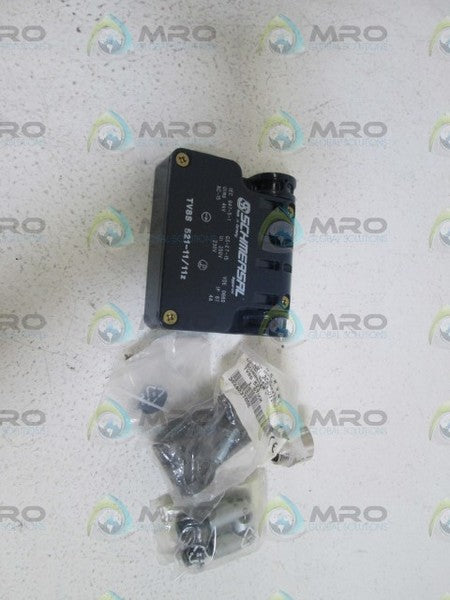 SCHMERSAL SAFETY SWITCH TV8S 521-11/11Z NSMP