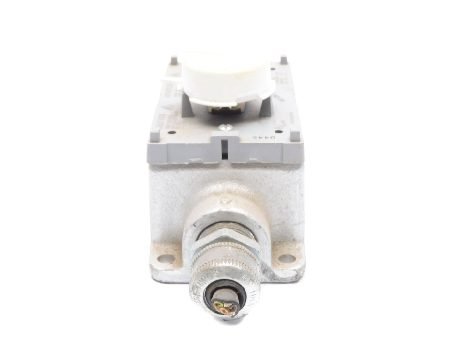 THERMOSTAT T410B1020 (AS PICTURED) UNMP