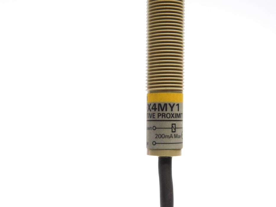 OMRON E2K-X4MY1 100-240VAC 2M NSMP