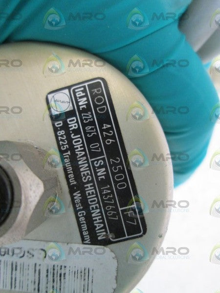 DR. JOHANNES HEIDENHAIN ENCODER ROD 426 2500 ID# 223 675 07  UNMP
