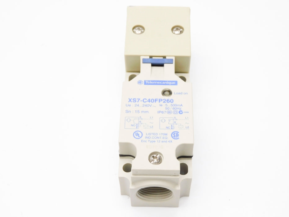 TELEMECANIQUE XS7C40FP260 24-240V NSMP
