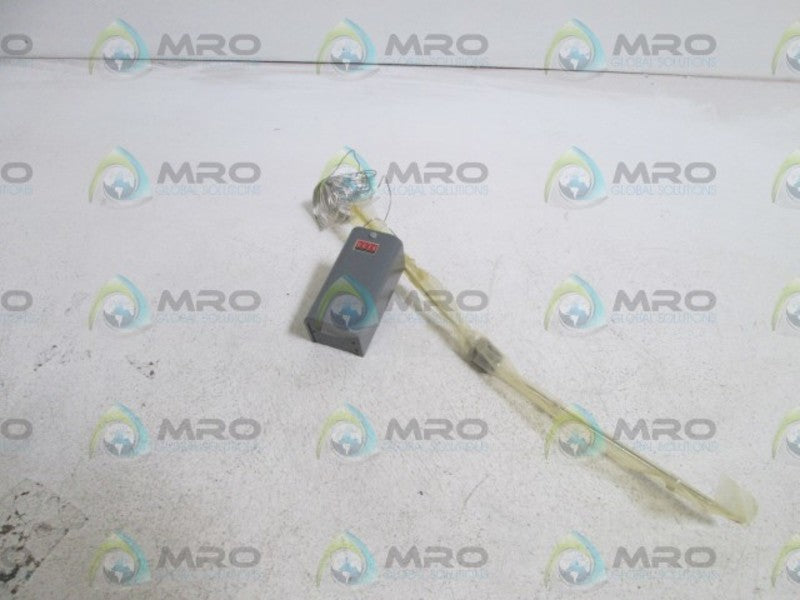 JOHNSON CONTROLS TEMPERATURE SWITCH A19AAC-33 NSNP