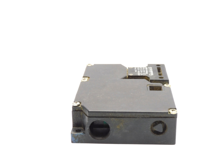 SCHMERSAL AZM160-22YP 220VAC 1.2A UNMP