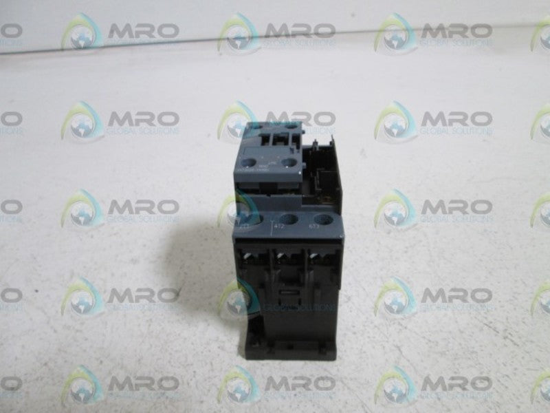 SIEMENS CONTACTOR 3RT2024-1AR60 (AS PICTURED) UNMP