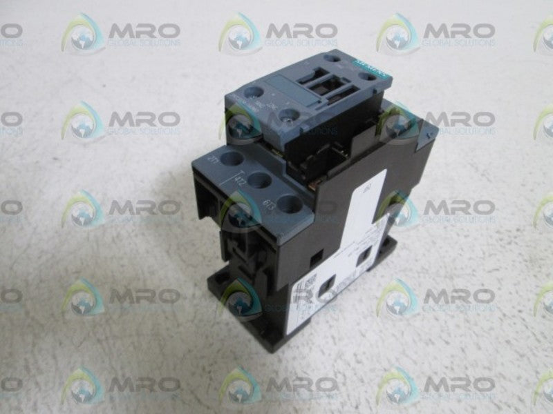SIEMENS CONTACTOR 3RT2024-1AR60 (AS PICTURED) UNMP