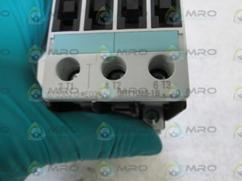 SIEMENS CONTACTOR 3RT1023-1B..0 UNMP
