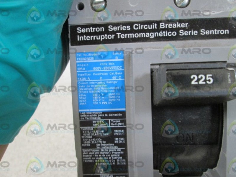 SIEMENS CIRCUIT BREAKER 225A FXD62B225 (AS PICTURED) NSNP