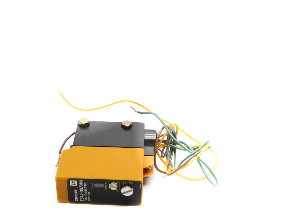 OMRON E3A2-DS70M4 250VAC 3A UNMP