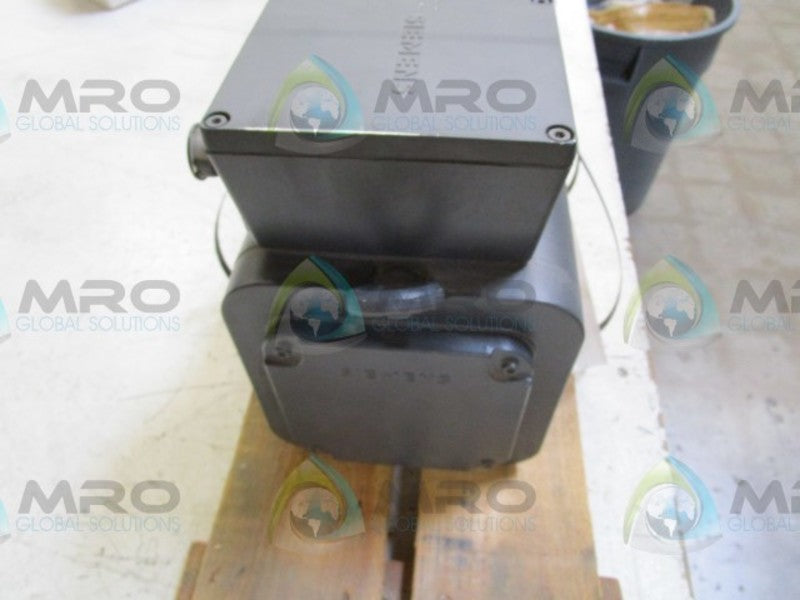 SIEMENS 1FT5102-0AF01-2 MOTOR  UNMP