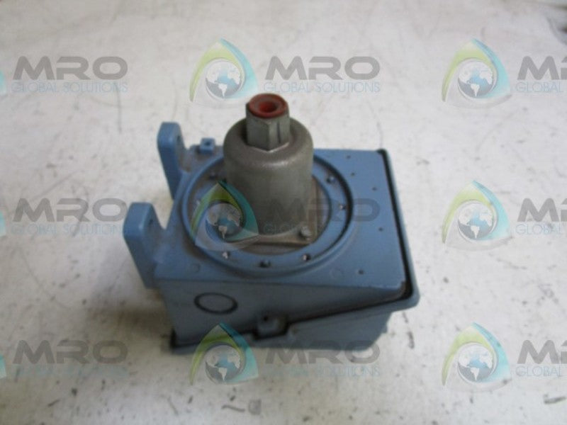UNITED ELECTRIC J402-156 PRESSURE SWITCH  UNMP