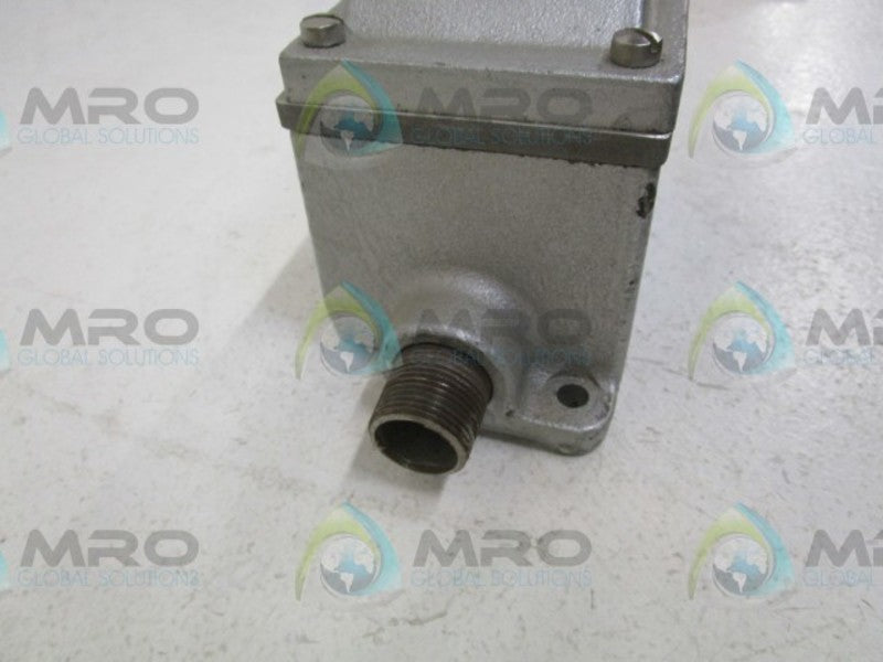 CROUSE-HINDS EDSC2130 SNAP SWITCH  UNMP